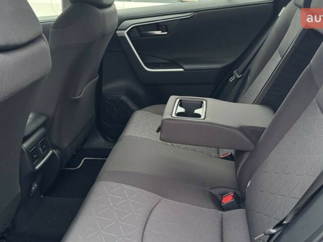 Тойота РАВ 4, об'ємом двигуна 2.49 л та пробігом 0 тис. км за 36501 $, фото 11 на Automoto.ua