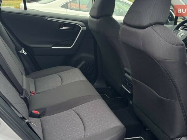 Тойота РАВ 4, об'ємом двигуна 2.49 л та пробігом 0 тис. км за 36501 $, фото 10 на Automoto.ua