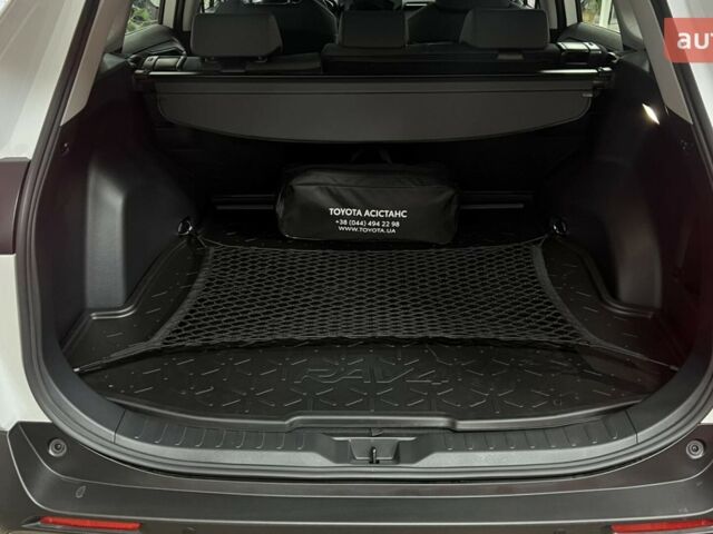 Тойота РАВ 4, об'ємом двигуна 2.49 л та пробігом 0 тис. км за 40508 $, фото 7 на Automoto.ua