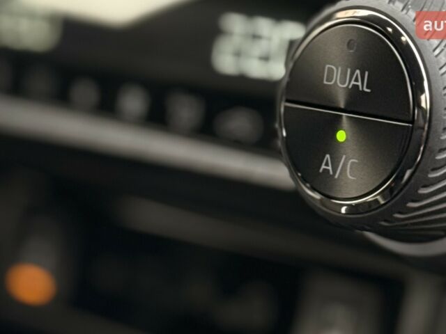 Тойота РАВ 4, об'ємом двигуна 2.49 л та пробігом 0 тис. км за 39046 $, фото 8 на Automoto.ua