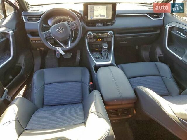 Тойота РАВ 4, объемом двигателя 2.49 л и пробегом 4 тыс. км за 13000 $, фото 7 на Automoto.ua