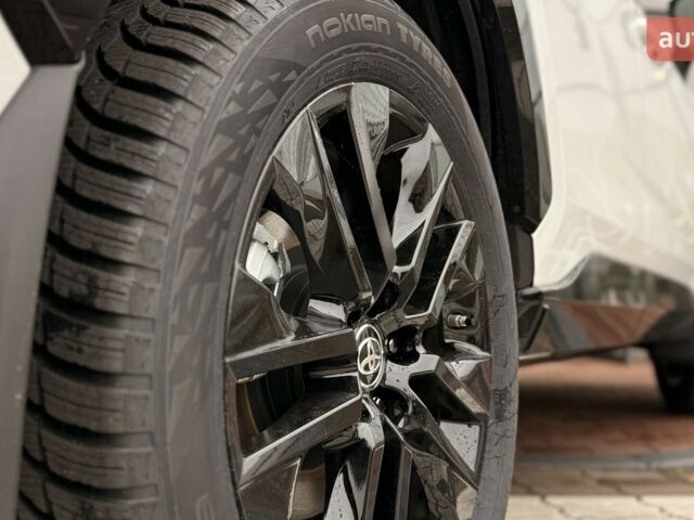 Тойота РАВ 4, об'ємом двигуна 2.49 л та пробігом 0 тис. км за 44192 $, фото 10 на Automoto.ua