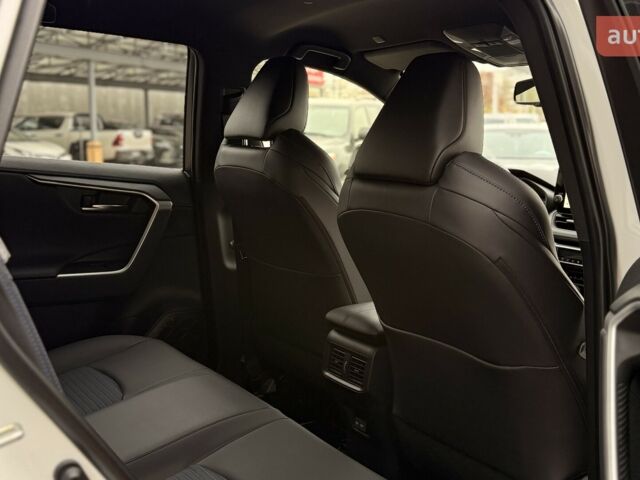 Тойота РАВ 4, об'ємом двигуна 2.49 л та пробігом 0 тис. км за 44192 $, фото 11 на Automoto.ua