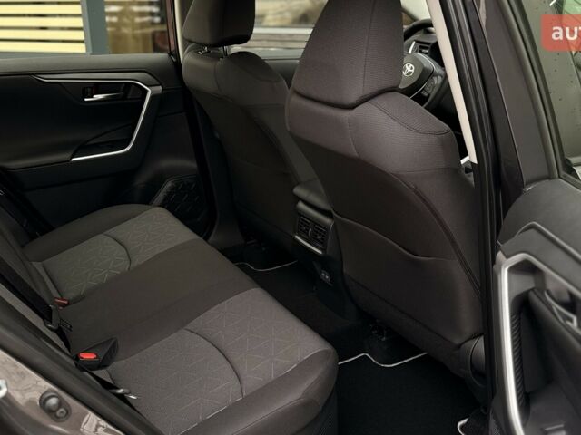 Тойота РАВ 4, об'ємом двигуна 2.49 л та пробігом 0 тис. км за 39046 $, фото 18 на Automoto.ua