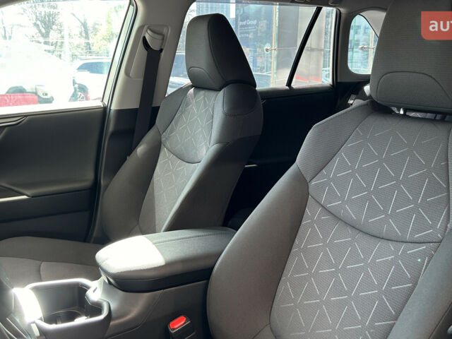 Тойота РАВ 4, об'ємом двигуна 2.49 л та пробігом 0 тис. км за 39316 $, фото 13 на Automoto.ua