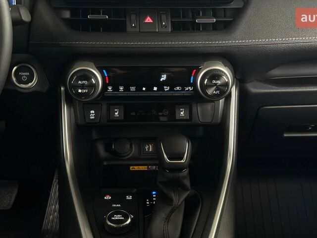 Тойота РАВ 4, об'ємом двигуна 2.49 л та пробігом 0 тис. км за 46453 $, фото 6 на Automoto.ua