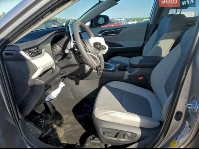 Тойота РАВ 4, об'ємом двигуна 0 л та пробігом 1 тис. км за 23500 $, фото 4 на Automoto.ua