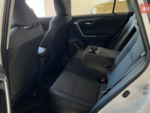 Тойота РАВ 4, объемом двигателя 2.49 л и пробегом 0 тыс. км за 40570 $, фото 5 на Automoto.ua