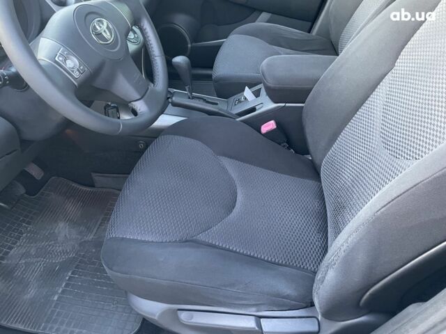 Серый Тойота РАВ 4, объемом двигателя 0 л и пробегом 347 тыс. км за 9900 $, фото 10 на Automoto.ua