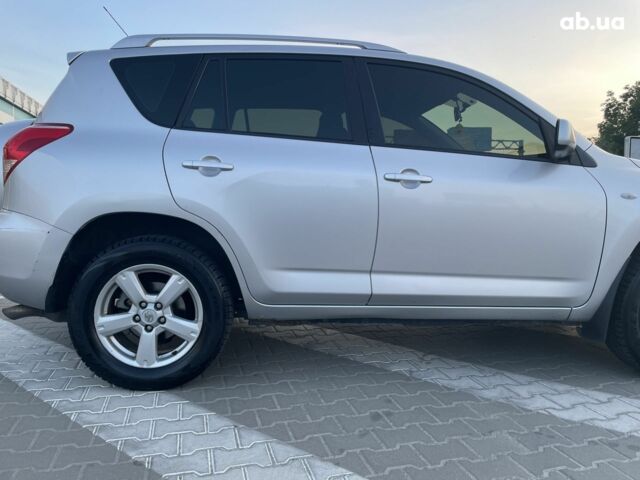 Серый Тойота РАВ 4, объемом двигателя 0 л и пробегом 347 тыс. км за 9900 $, фото 11 на Automoto.ua