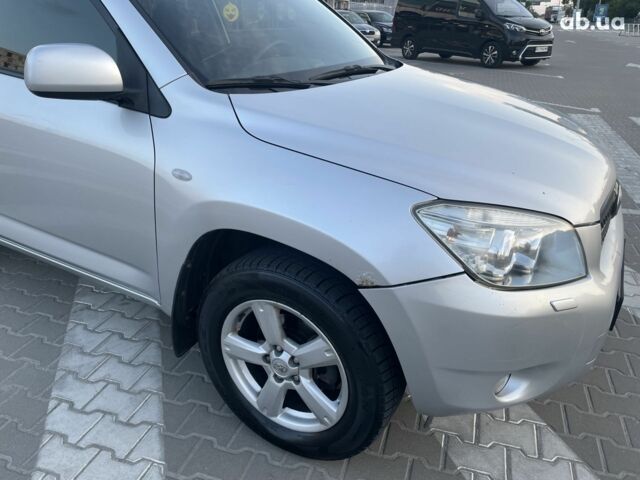 Серый Тойота РАВ 4, объемом двигателя 0 л и пробегом 347 тыс. км за 9900 $, фото 12 на Automoto.ua