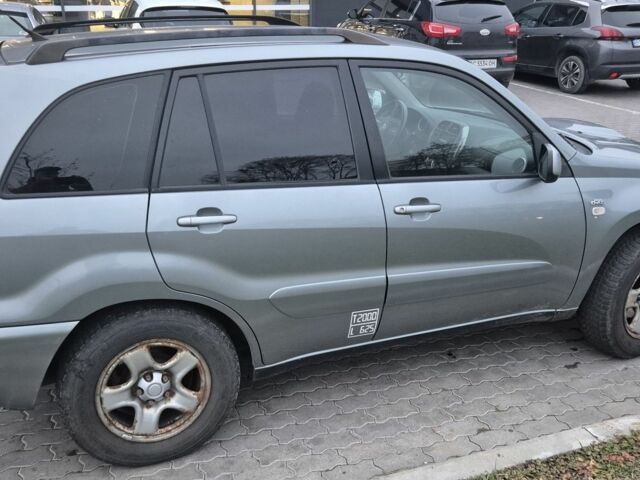 Сірий Тойота РАВ 4, об'ємом двигуна 2 л та пробігом 405 тис. км за 1425 $, фото 2 на Automoto.ua