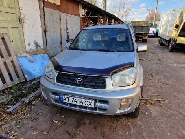 Серый Тойота РАВ 4, объемом двигателя 2 л и пробегом 381 тыс. км за 3700 $, фото 1 на Automoto.ua