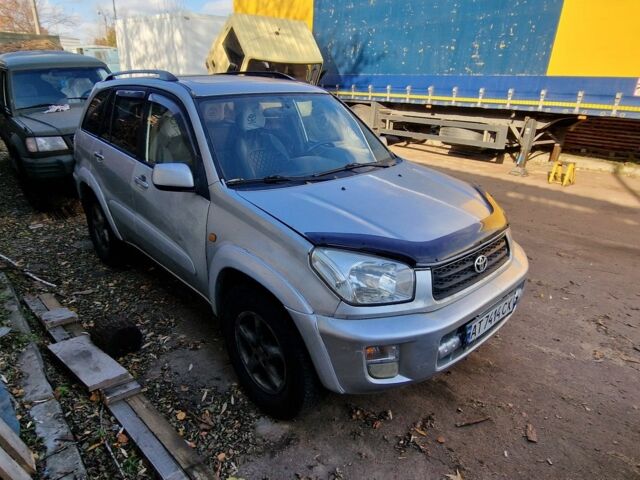 Серый Тойота РАВ 4, объемом двигателя 2 л и пробегом 381 тыс. км за 3700 $, фото 2 на Automoto.ua