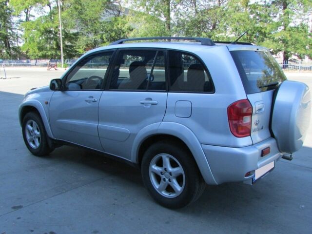 Серый Тойота РАВ 4, объемом двигателя 2 л и пробегом 168 тыс. км за 6987 $, фото 1 на Automoto.ua