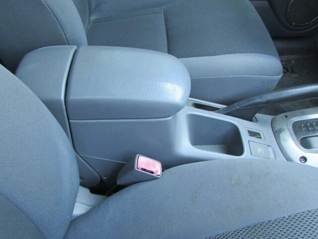 Серый Тойота РАВ 4, объемом двигателя 2 л и пробегом 168 тыс. км за 6987 $, фото 4 на Automoto.ua