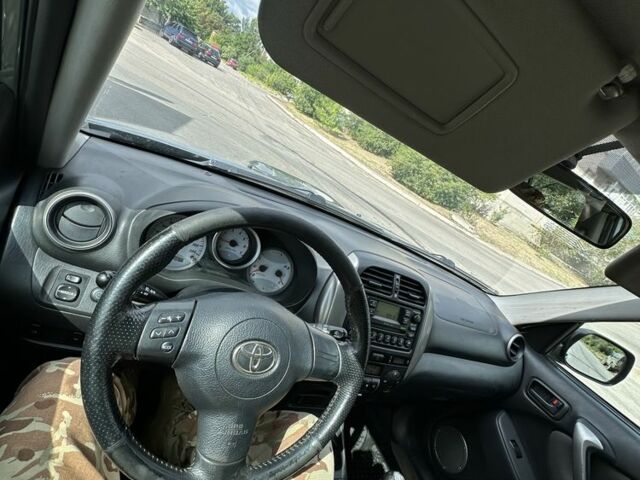 Серый Тойота РАВ 4, объемом двигателя 2 л и пробегом 320 тыс. км за 4000 $, фото 17 на Automoto.ua