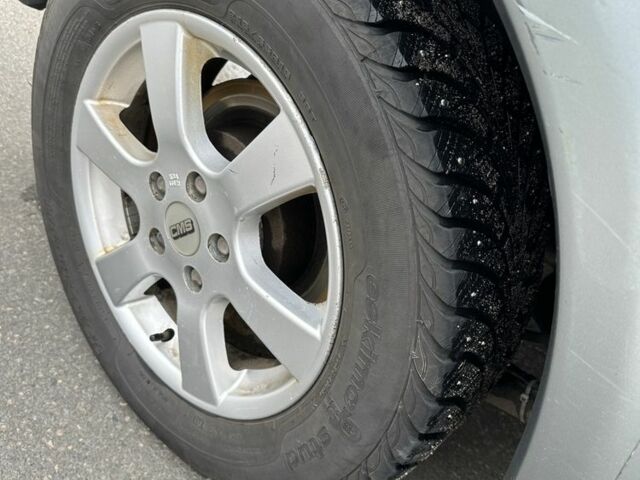 Серый Тойота РАВ 4, объемом двигателя 2 л и пробегом 320 тыс. км за 4000 $, фото 22 на Automoto.ua