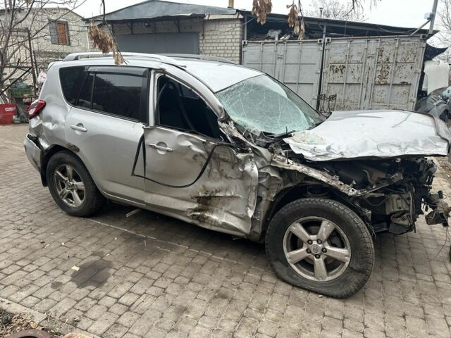 Серый Тойота РАВ 4, объемом двигателя 0 л и пробегом 110 тыс. км за 1500 $, фото 1 на Automoto.ua
