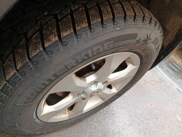 Серый Тойота РАВ 4, объемом двигателя 2.2 л и пробегом 180 тыс. км за 4700 $, фото 10 на Automoto.ua