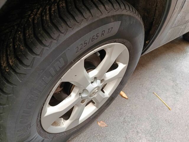 Серый Тойота РАВ 4, объемом двигателя 2.2 л и пробегом 180 тыс. км за 4700 $, фото 11 на Automoto.ua