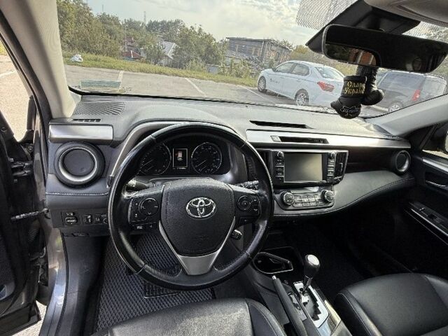 Серый Тойота РАВ 4, объемом двигателя 2.5 л и пробегом 118 тыс. км за 22000 $, фото 9 на Automoto.ua