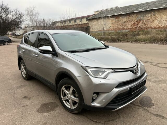 Сірий Тойота РАВ 4, об'ємом двигуна 2 л та пробігом 146 тис. км за 19500 $, фото 2 на Automoto.ua