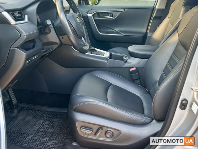 Сірий Тойота РАВ 4, об'ємом двигуна 2 л та пробігом 48 тис. км за 34383 $, фото 11 на Automoto.ua