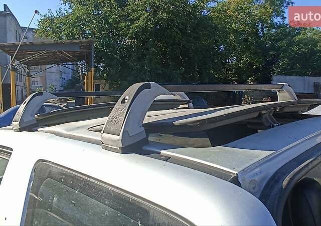 Серый Тойота РАВ 4, объемом двигателя 2 л и пробегом 391 тыс. км за 5250 $, фото 12 на Automoto.ua