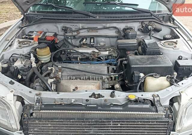 Серый Тойота РАВ 4, объемом двигателя 2 л и пробегом 391 тыс. км за 5250 $, фото 4 на Automoto.ua