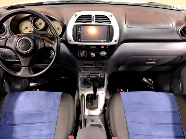 Серый Тойота РАВ 4, объемом двигателя 2 л и пробегом 275 тыс. км за 6900 $, фото 6 на Automoto.ua