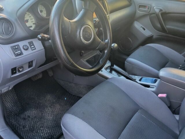 Сірий Тойота РАВ 4, об'ємом двигуна 2 л та пробігом 264 тис. км за 6500 $, фото 3 на Automoto.ua