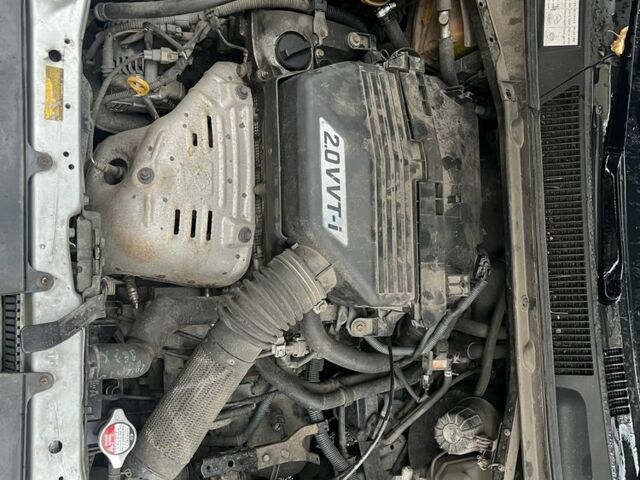 Серый Тойота РАВ 4, объемом двигателя 2 л и пробегом 222 тыс. км за 6600 $, фото 5 на Automoto.ua