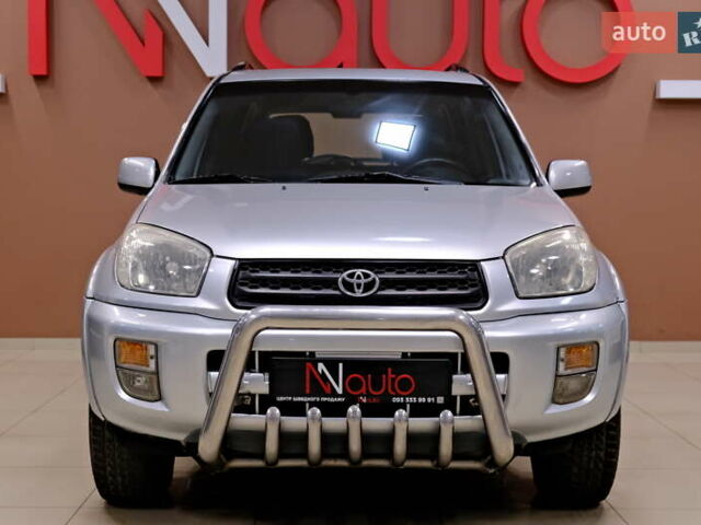 Серый Тойота РАВ 4, объемом двигателя 2 л и пробегом 275 тыс. км за 6900 $, фото 1 на Automoto.ua