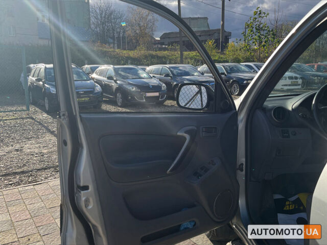 Сірий Тойота РАВ 4, об'ємом двигуна 2 л та пробігом 320 тис. км за 5250 $, фото 8 на Automoto.ua