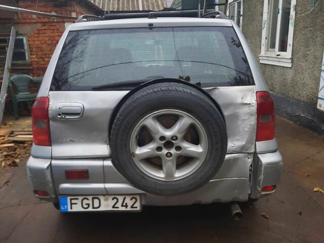 Серый Тойота РАВ 4, объемом двигателя 2 л и пробегом 404 тыс. км за 2613 $, фото 2 на Automoto.ua