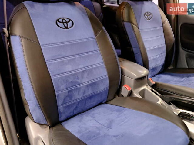 Серый Тойота РАВ 4, объемом двигателя 2 л и пробегом 275 тыс. км за 6900 $, фото 38 на Automoto.ua