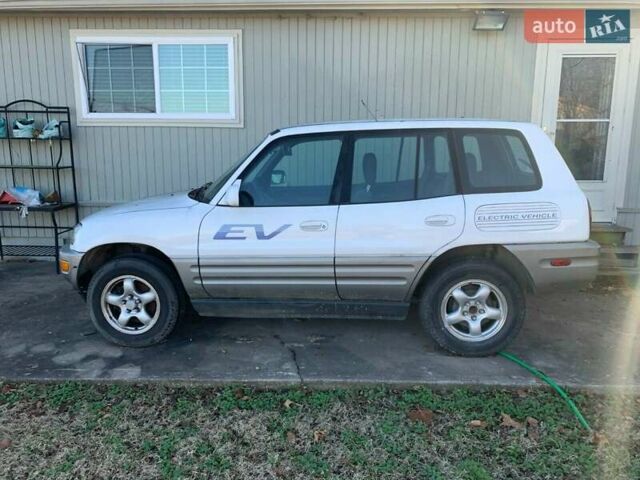 Серый Тойота РАВ 4, объемом двигателя 0 л и пробегом 126 тыс. км за 6999 $, фото 3 на Automoto.ua