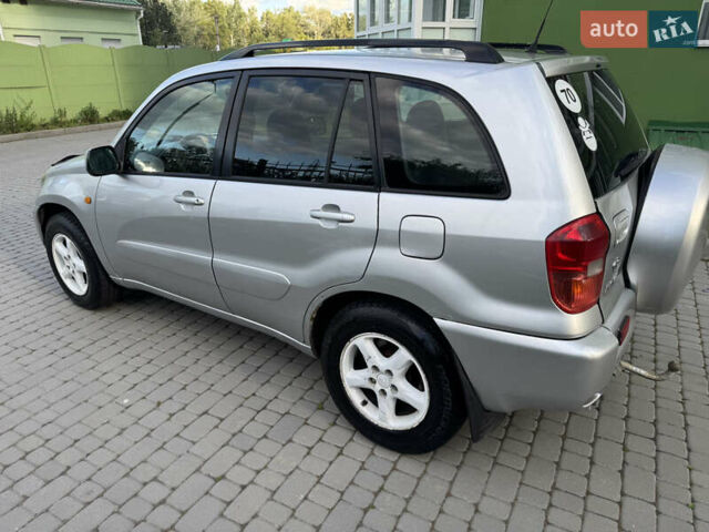 Сірий Тойота РАВ 4, об'ємом двигуна 2 л та пробігом 346 тис. км за 6000 $, фото 5 на Automoto.ua