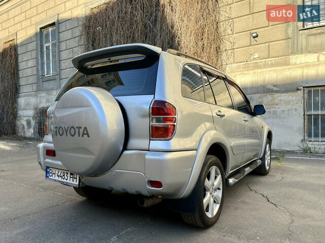 Серый Тойота РАВ 4, объемом двигателя 2 л и пробегом 180 тыс. км за 6300 $, фото 6 на Automoto.ua