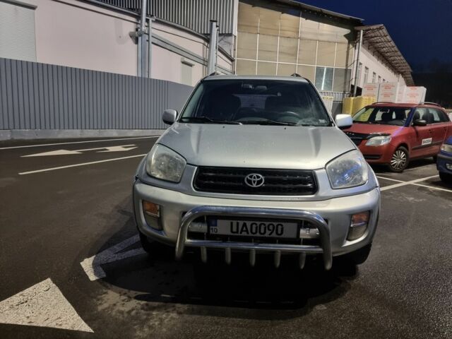 Серый Тойота РАВ 4, объемом двигателя 2 л и пробегом 338 тыс. км за 5700 $, фото 1 на Automoto.ua