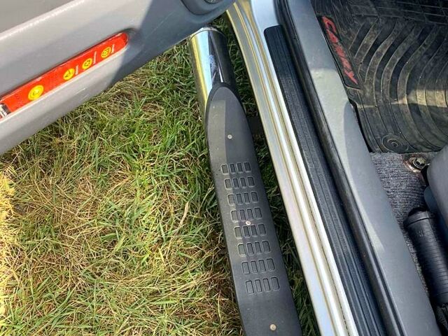 Сірий Тойота РАВ 4, об'ємом двигуна 2 л та пробігом 225 тис. км за 7200 $, фото 2 на Automoto.ua