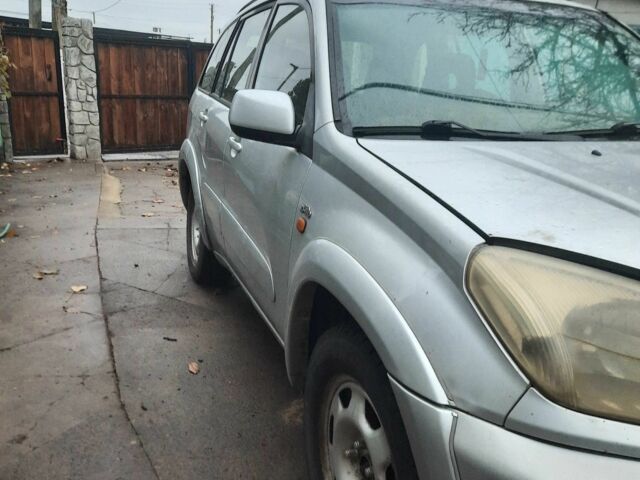 Серый Тойота РАВ 4, объемом двигателя 2 л и пробегом 404 тыс. км за 2613 $, фото 4 на Automoto.ua