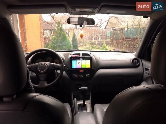 Серый Тойота РАВ 4, объемом двигателя 2 л и пробегом 250 тыс. км за 6700 $, фото 15 на Automoto.ua