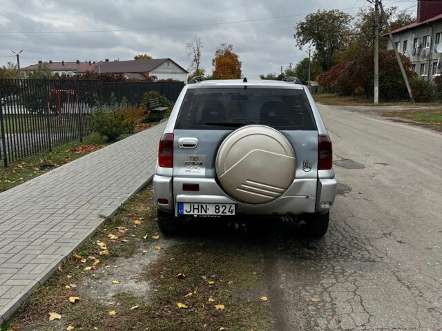 Сірий Тойота РАВ 4, об'ємом двигуна 2 л та пробігом 368 тис. км за 3800 $, фото 13 на Automoto.ua