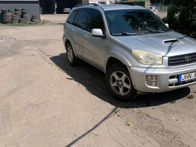 Сірий Тойота РАВ 4, об'ємом двигуна 2 л та пробігом 368 тис. км за 3800 $, фото 1 на Automoto.ua