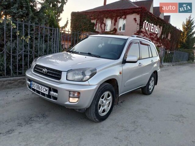 Серый Тойота РАВ 4, объемом двигателя 2 л и пробегом 280 тыс. км за 6100 $, фото 1 на Automoto.ua