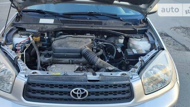 Серый Тойота РАВ 4, объемом двигателя 2 л и пробегом 191 тыс. км за 6700 $, фото 12 на Automoto.ua