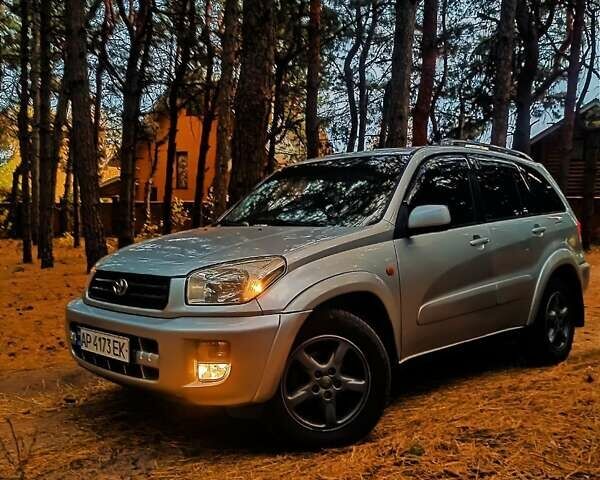Серый Тойота РАВ 4, объемом двигателя 2 л и пробегом 273 тыс. км за 7300 $, фото 3 на Automoto.ua