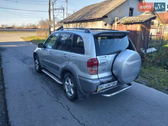 Сірий Тойота РАВ 4, об'ємом двигуна 2 л та пробігом 330 тис. км за 4350 $, фото 21 на Automoto.ua
